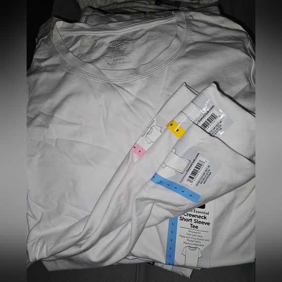 Member's Mark Ladies Short Sleeve Crewneck Tee - Picture 2 of 2